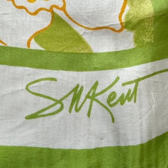 AVON SM Kent Women's Scarf Yellow Green Floral Square Water Repellent Vintage - Picture 2 of 6